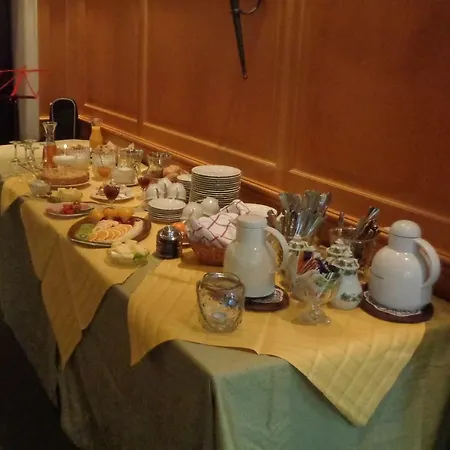 بيت ضيافة G&g Linden